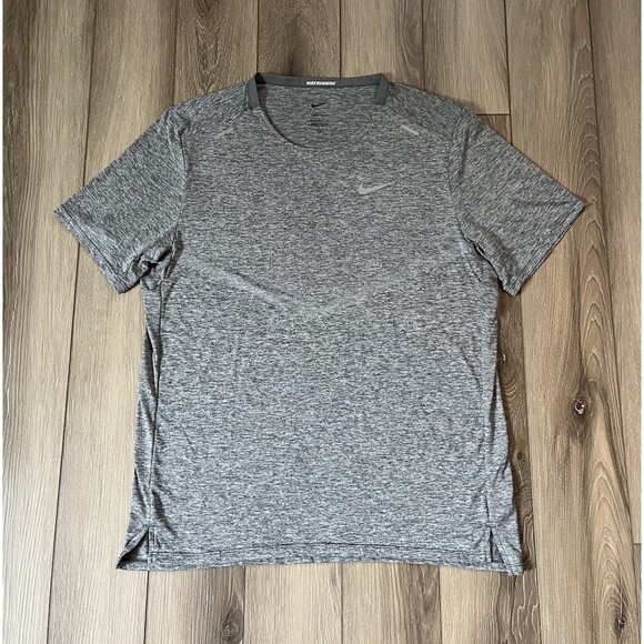 Nike Running Dri-Fit Frost Light Smoke Grey Stretch Athletic Top Sz M Mens - Picture 1 of 10